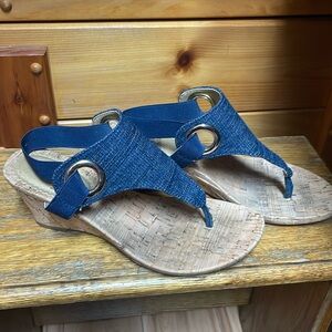 White mountain blue Sandals